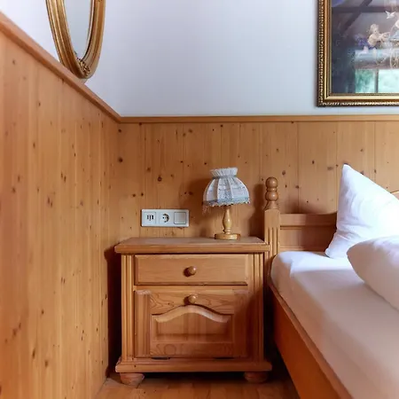 Hotel apartamentowy Alt Montafon By Pferd Auf Wolke 4*