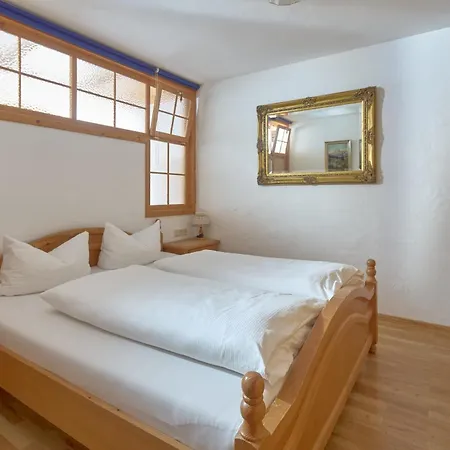 Alt Montafon By Pferd Auf Wolke Hotel apartamentowy 4*