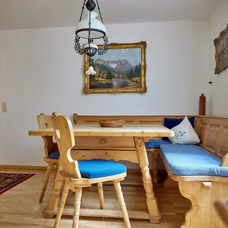 Alt Montafon By Pferd Auf Wolke Hotel apartamentowy